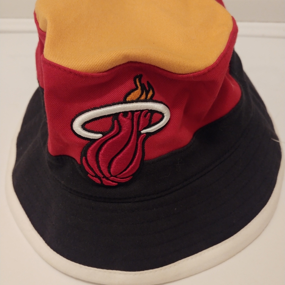 Bucket hat Cleveland Cavaliers Mitchell & Ness